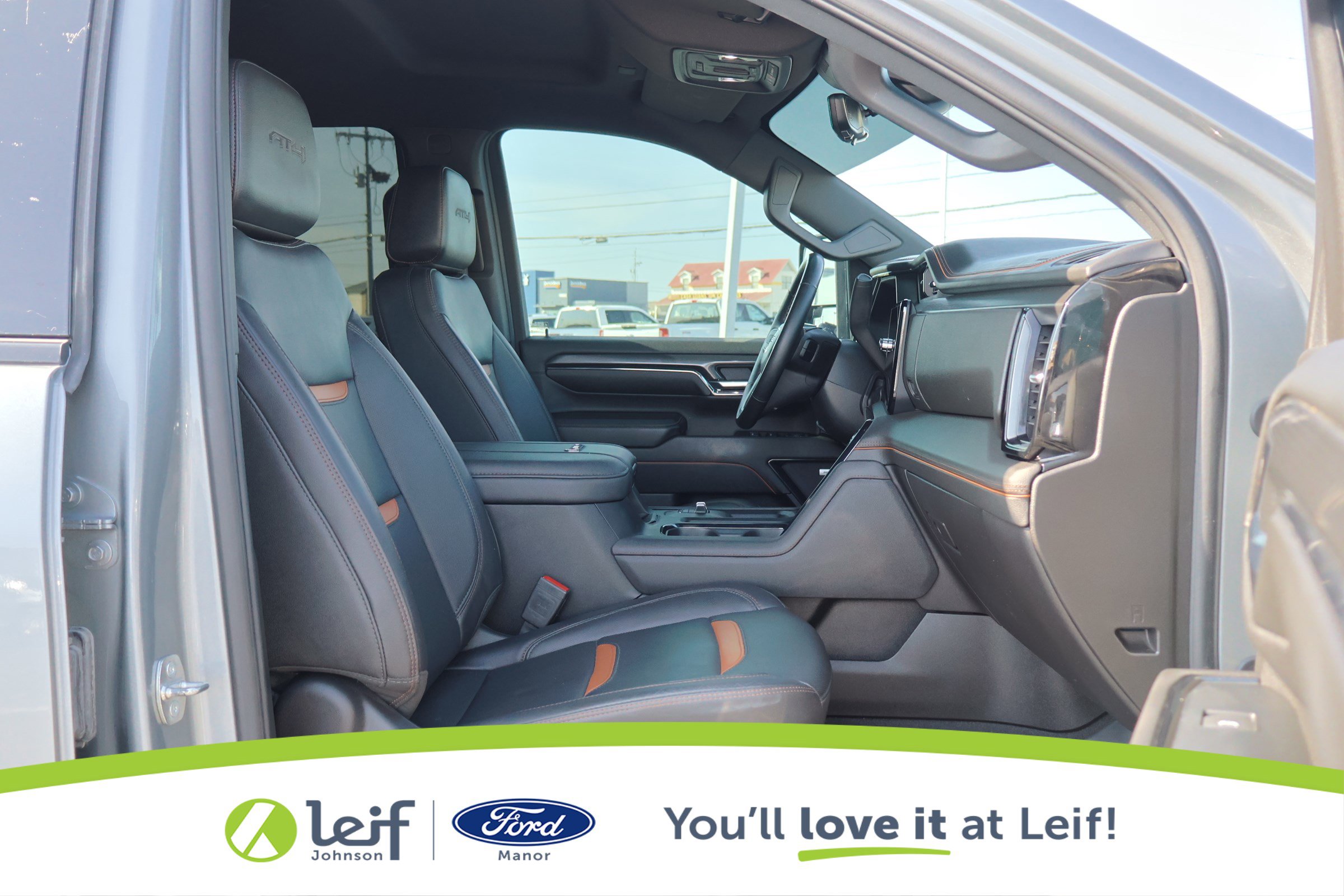 Used 2024 GMC Sierra 2500 AT4 w/ Technology Package image 38