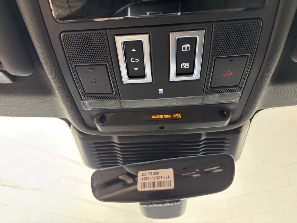 New 2026 Land Rover Range Rover Evoque S image 12