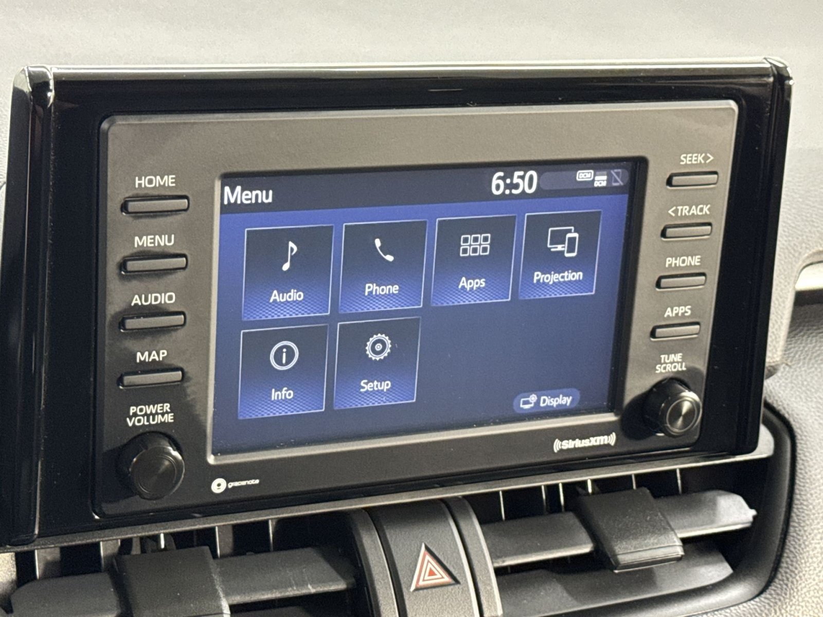 Used 2020 Toyota RAV4 XLE w/ Carpet Mat Package AWD/4WD image 30