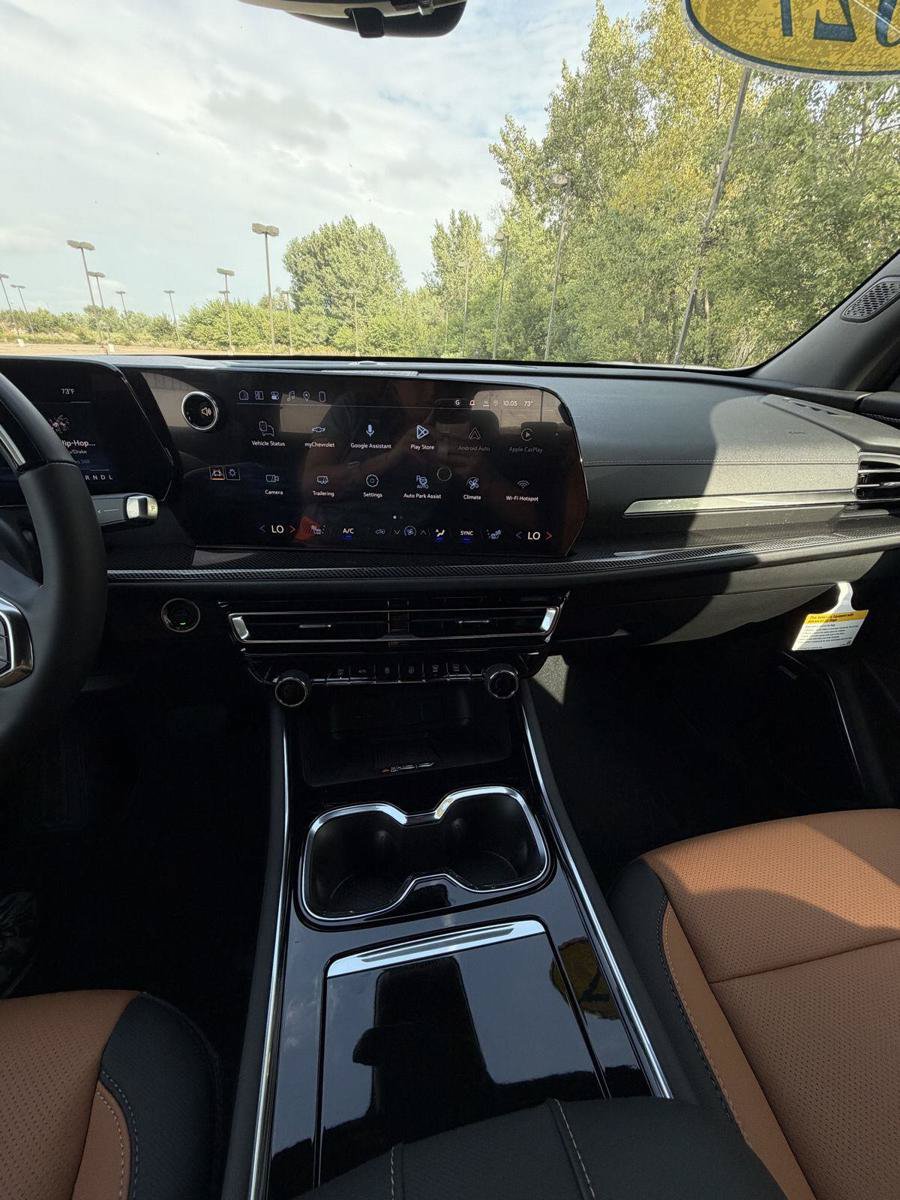 New 2027 Chevrolet Traverse Z71 w/ Enhanced Driving Package AWD/4WD image 6