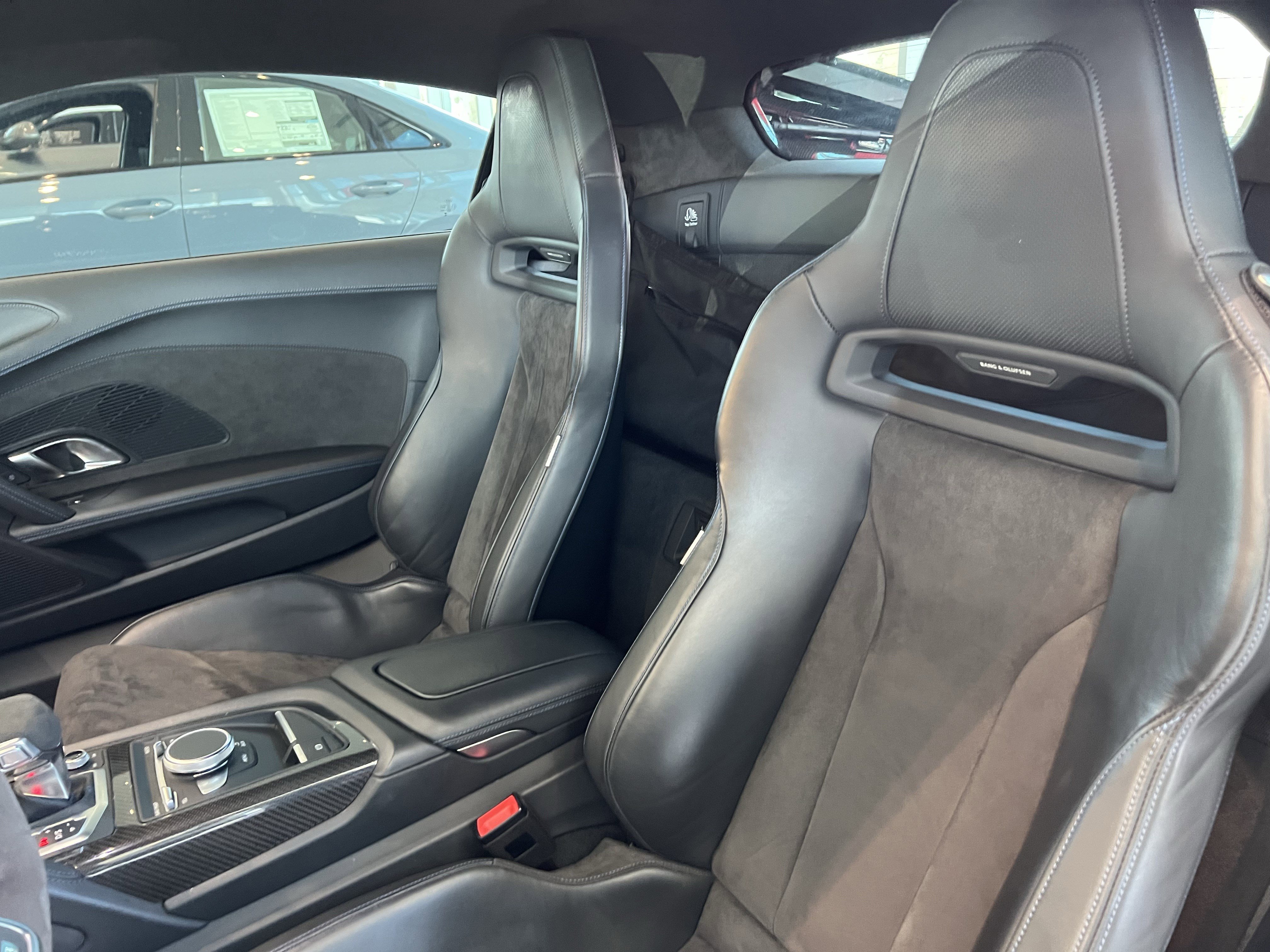 Used 2023 Audi R8 V10 performance w/ R8 Performance Design Package image 32