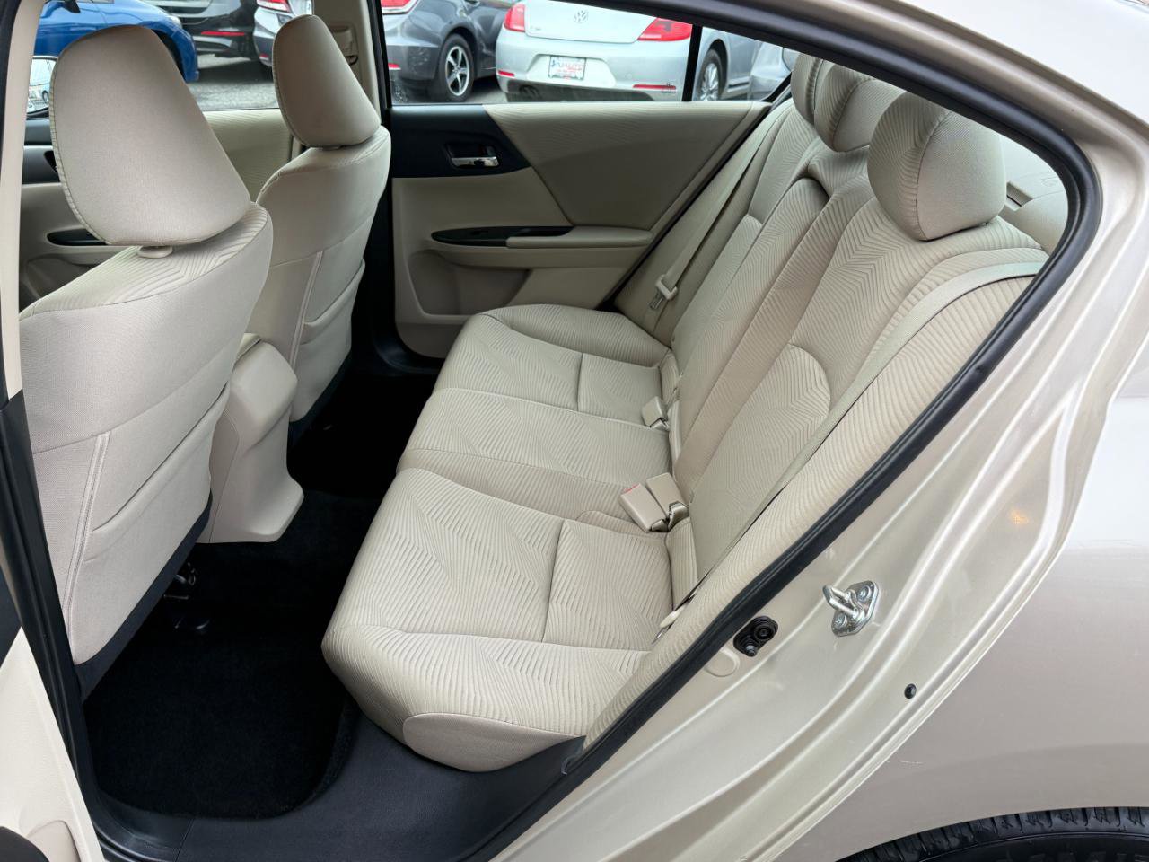 Used 2015 Honda Accord LX image 29