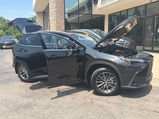 Certified 2025 Lexus NX 350h AWD w/ Accessory Package (Z2) image 9
