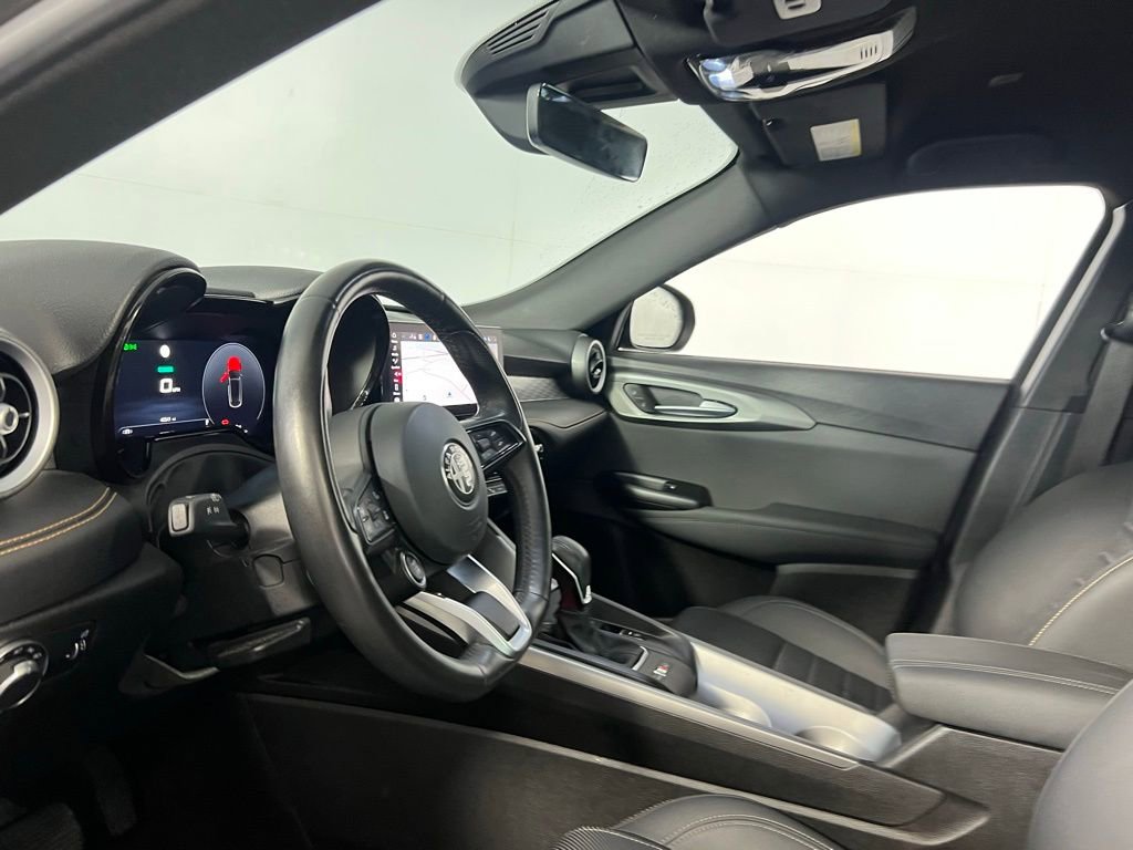 Used 2024 Alfa Romeo Tonale Ti w/ Active Assist Package image 21