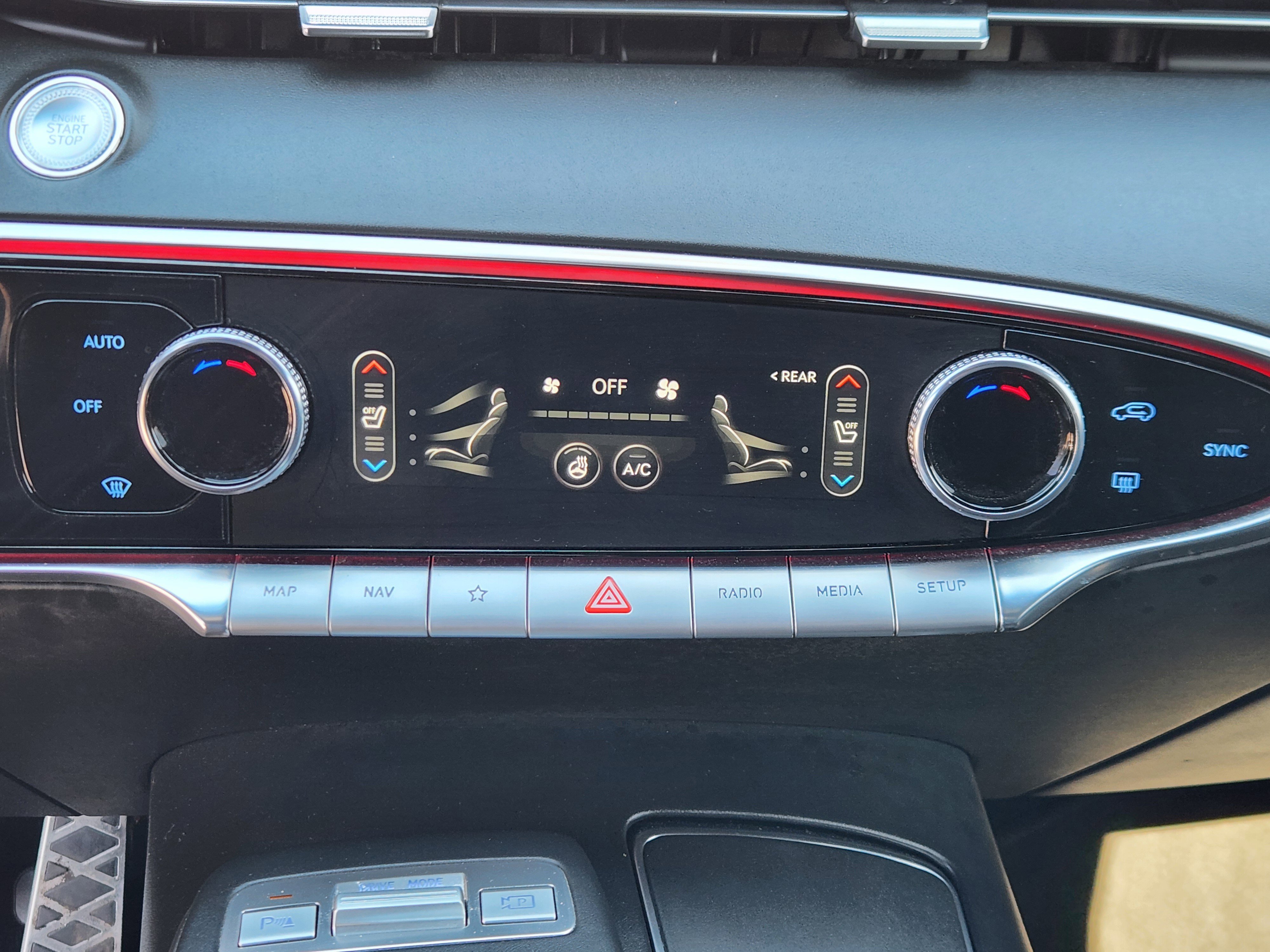 Used 2024 Genesis GV70 3.5T Sport image 22