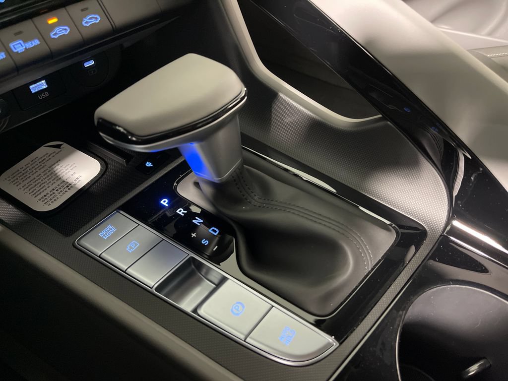 New 2026 Hyundai Elantra SEL FWD image 24