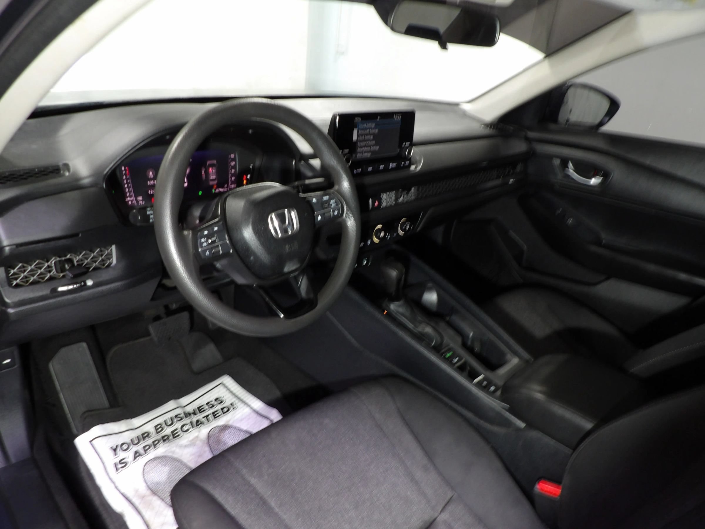 Used 2025 Honda Accord LX image 9