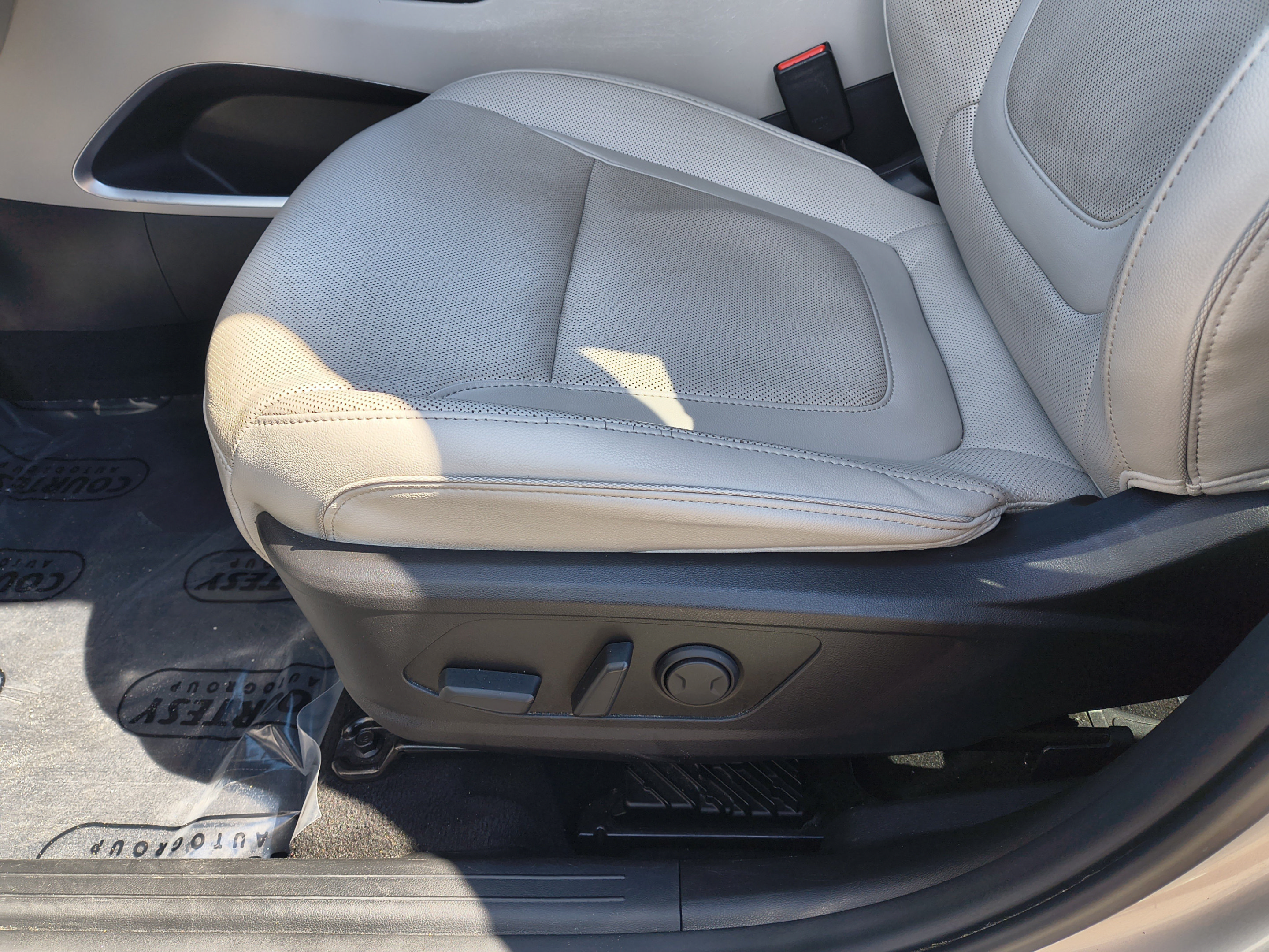 Certified 2024 Hyundai Tucson Limited FWD image 20