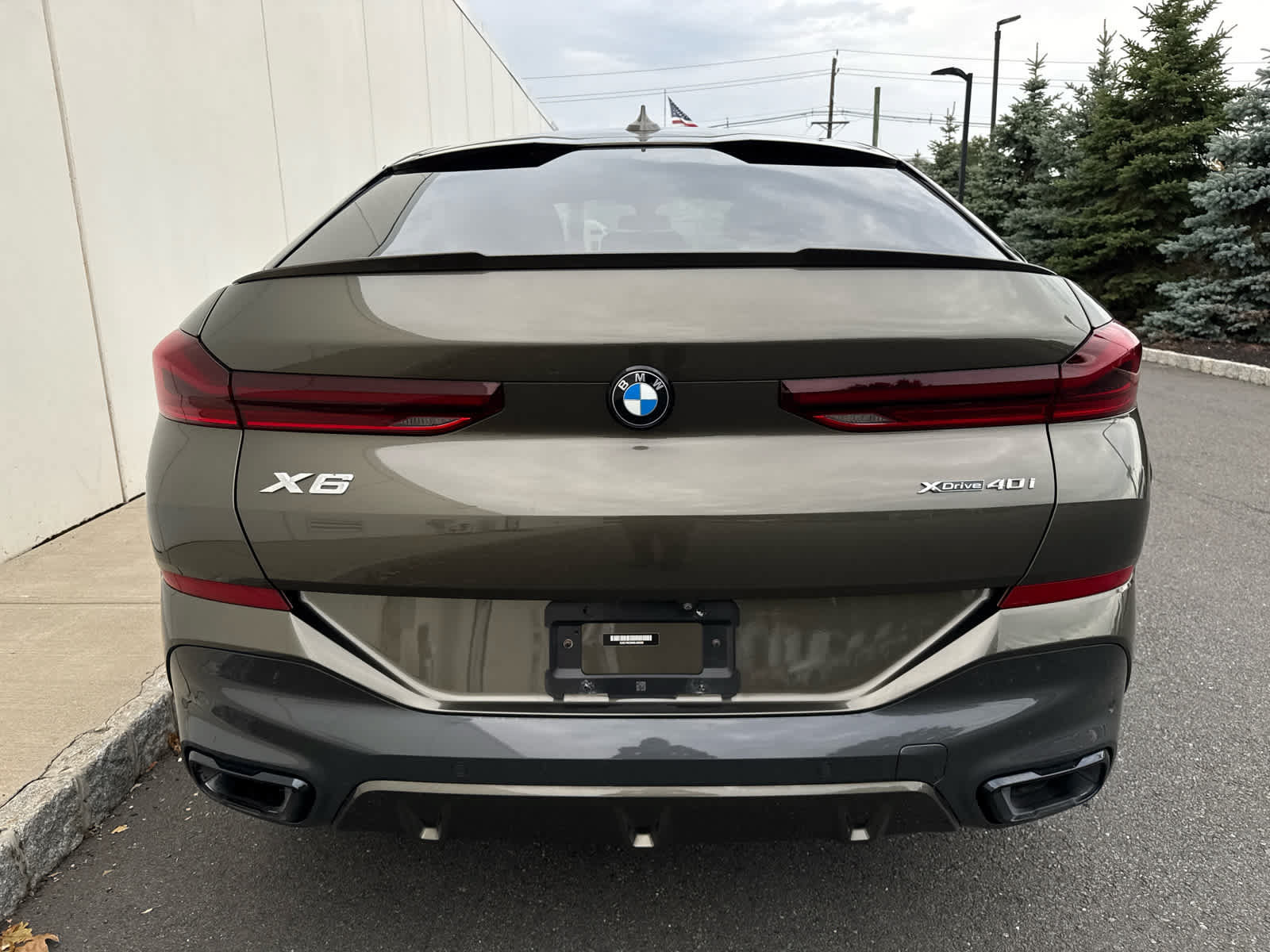 Used 2022 BMW X6 xDrive40i w/ Executive Package AWD/4WD image 7