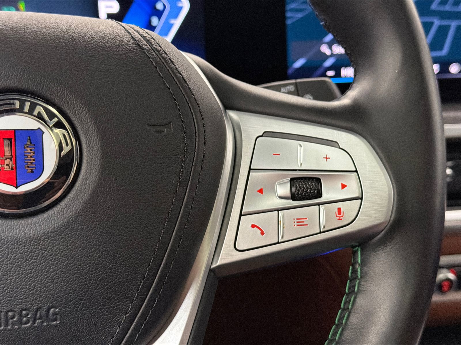 Used 2024 BMW ALPINA XB7 image 32