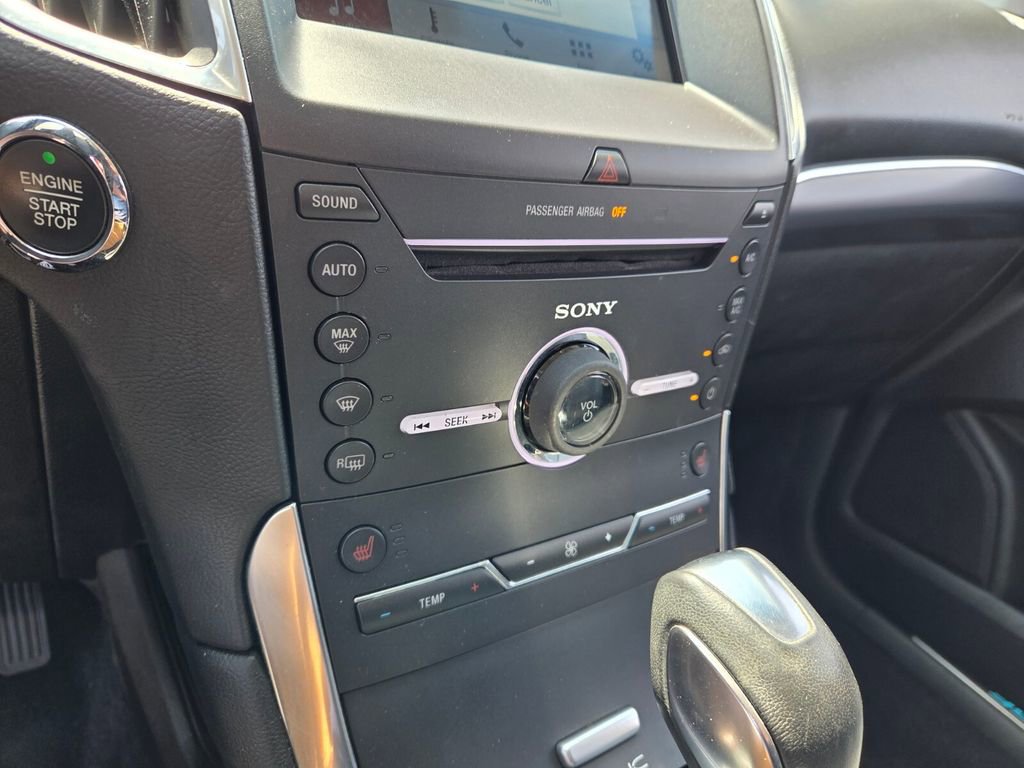 Used 2016 Ford Edge Titanium image 25