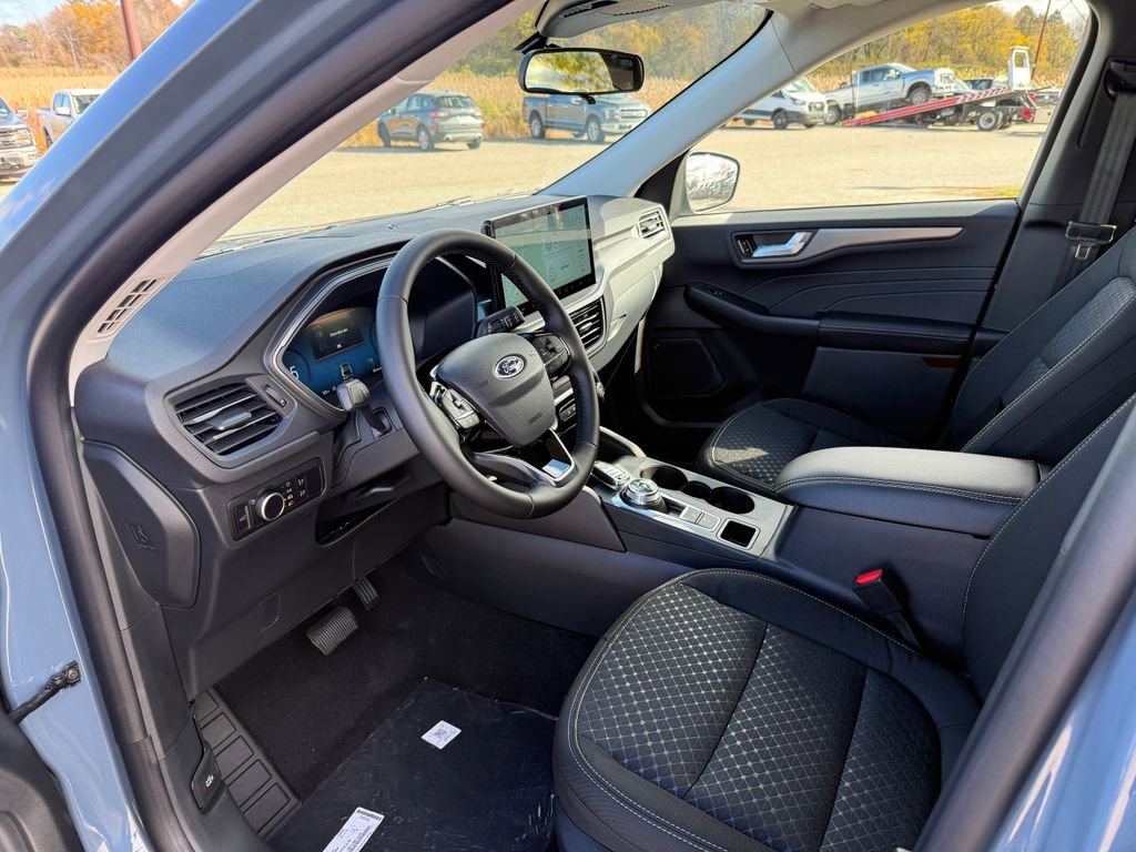 New 2026 Ford Escape Active w/ Active Premium Tech Pack AWD/4WD image 3