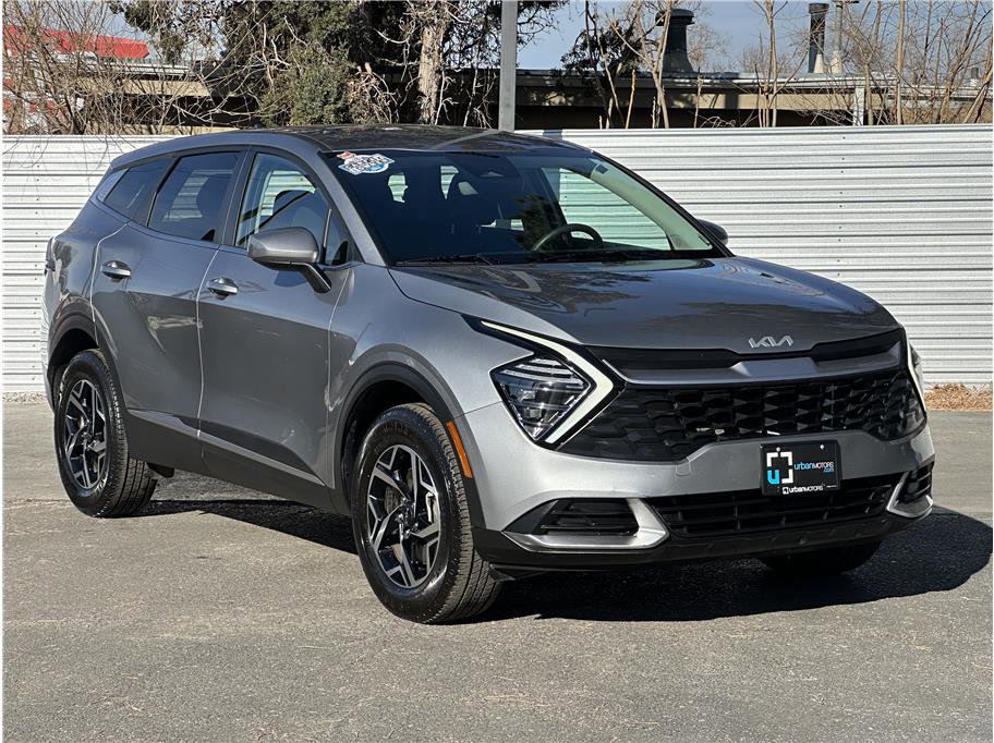 Used 2024 Kia Sportage LX image 8