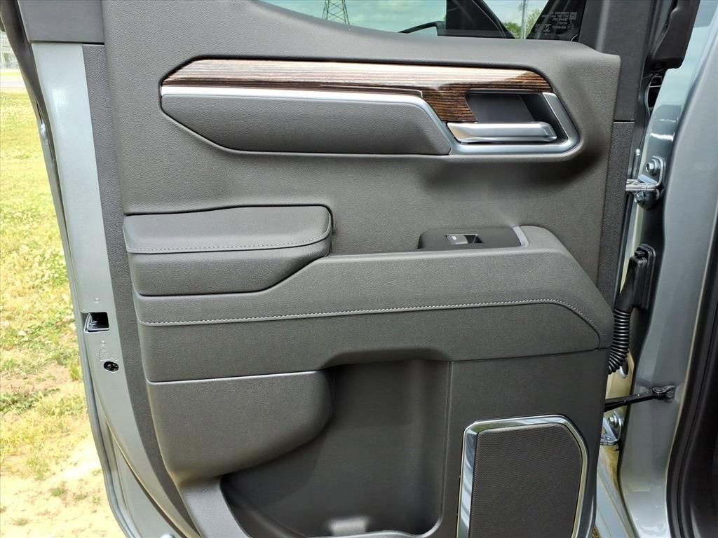 New 2026 GMC Sierra 1500 Elevation image 17