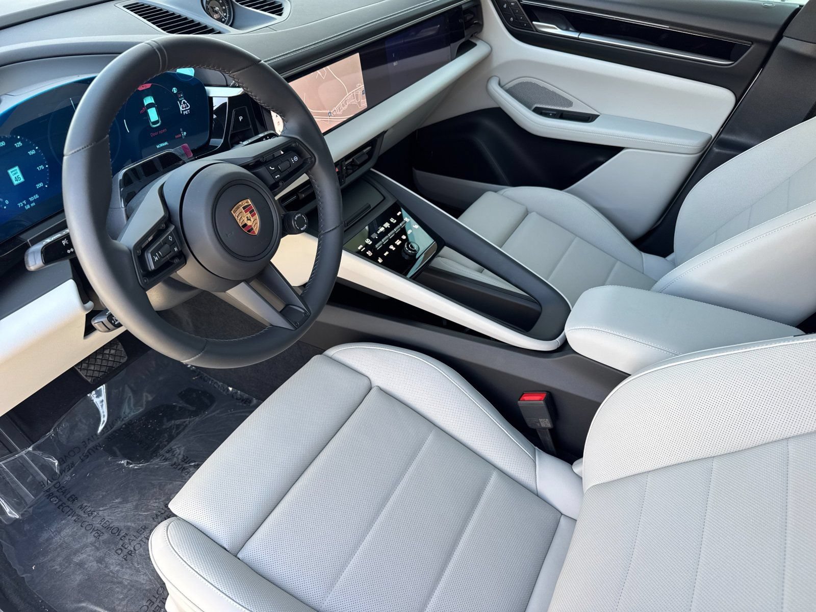 New 2026 Porsche Macan 4 Electric AWD/4WD image 4