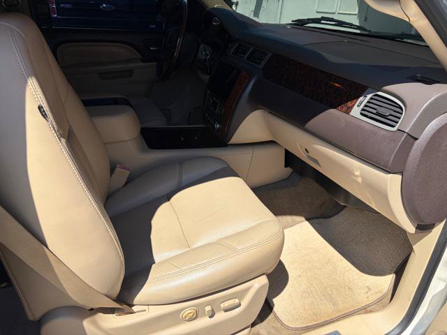 Used 2013 GMC Yukon Denali AWD/4WD image 12