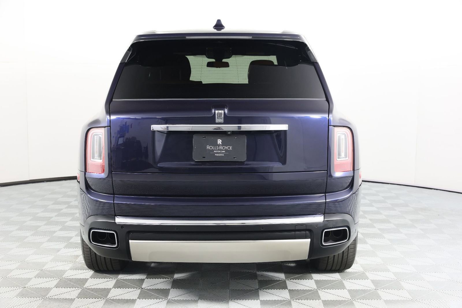 Used 2022 Rolls-Royce Cullinan w/ Cullinan Package AWD/4WD image 6