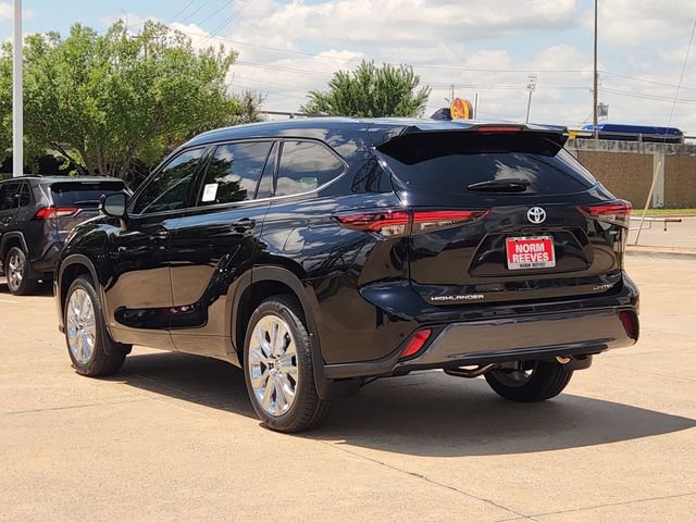 New 2026 Toyota Highlander Limited AWD/4WD image 4