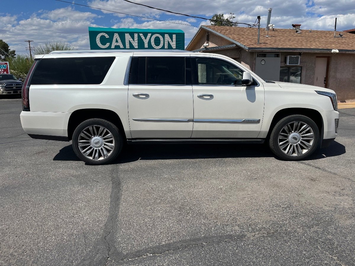 Used 2015 Cadillac Escalade ESV Platinum AWD/4WD image 2