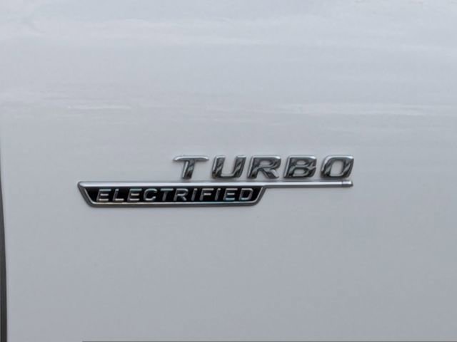 Used 2025 Mercedes-Benz GLC 43 AMG 4MATIC image 9