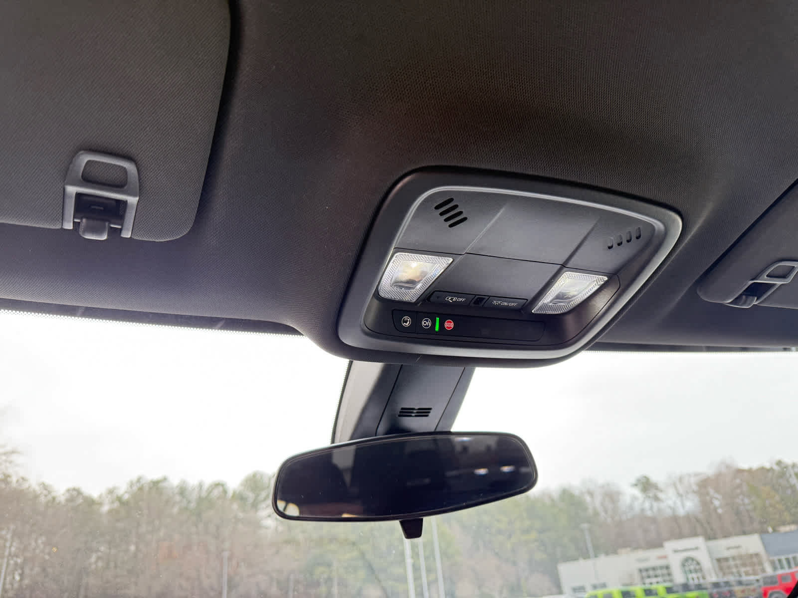 Used 2023 Chevrolet Traverse LT image 25