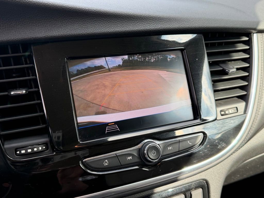 Used 2021 Buick Encore Preferred image 21