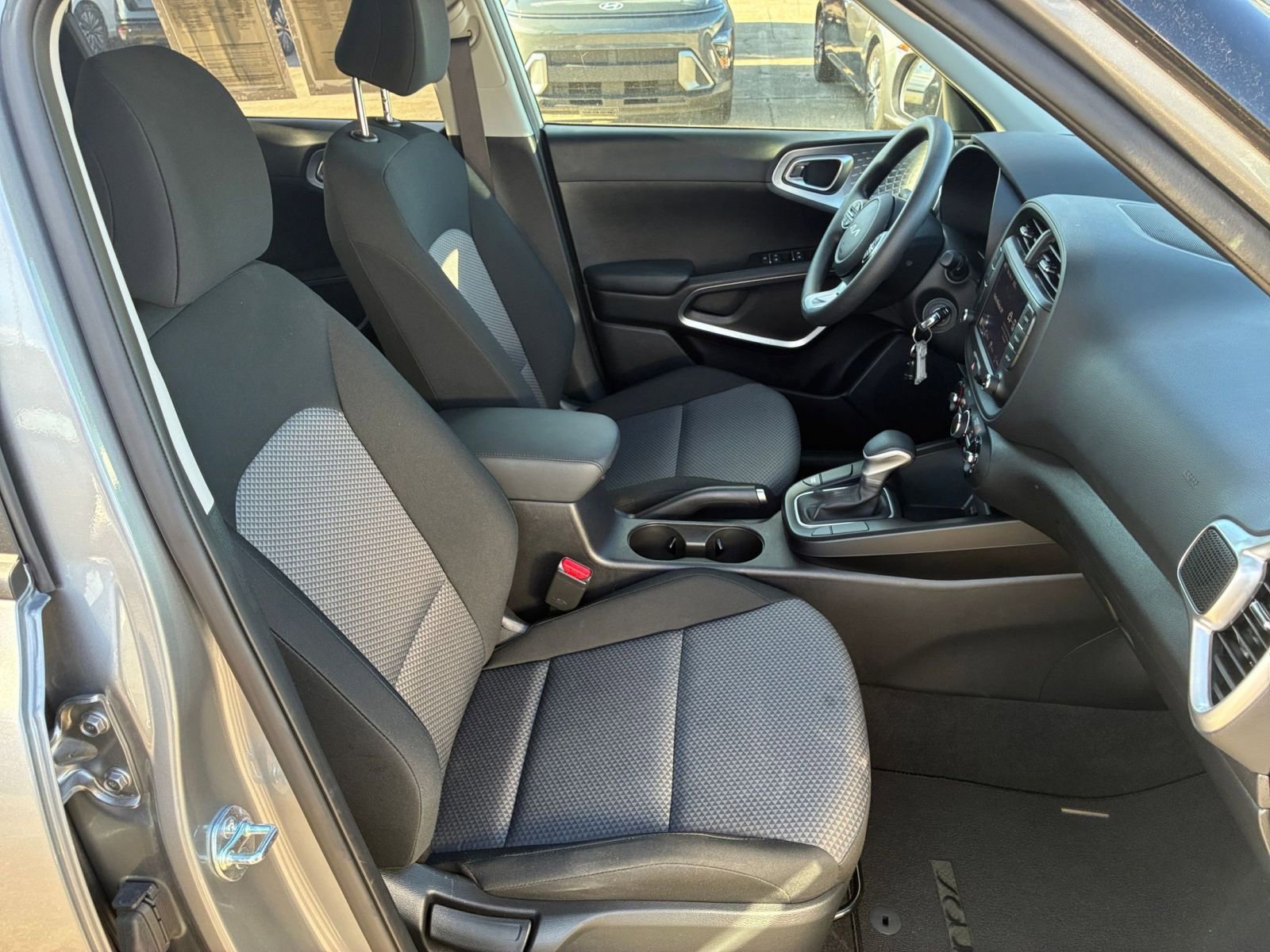 Used 2025 Kia Soul LX w/ LX Technology Package image 29