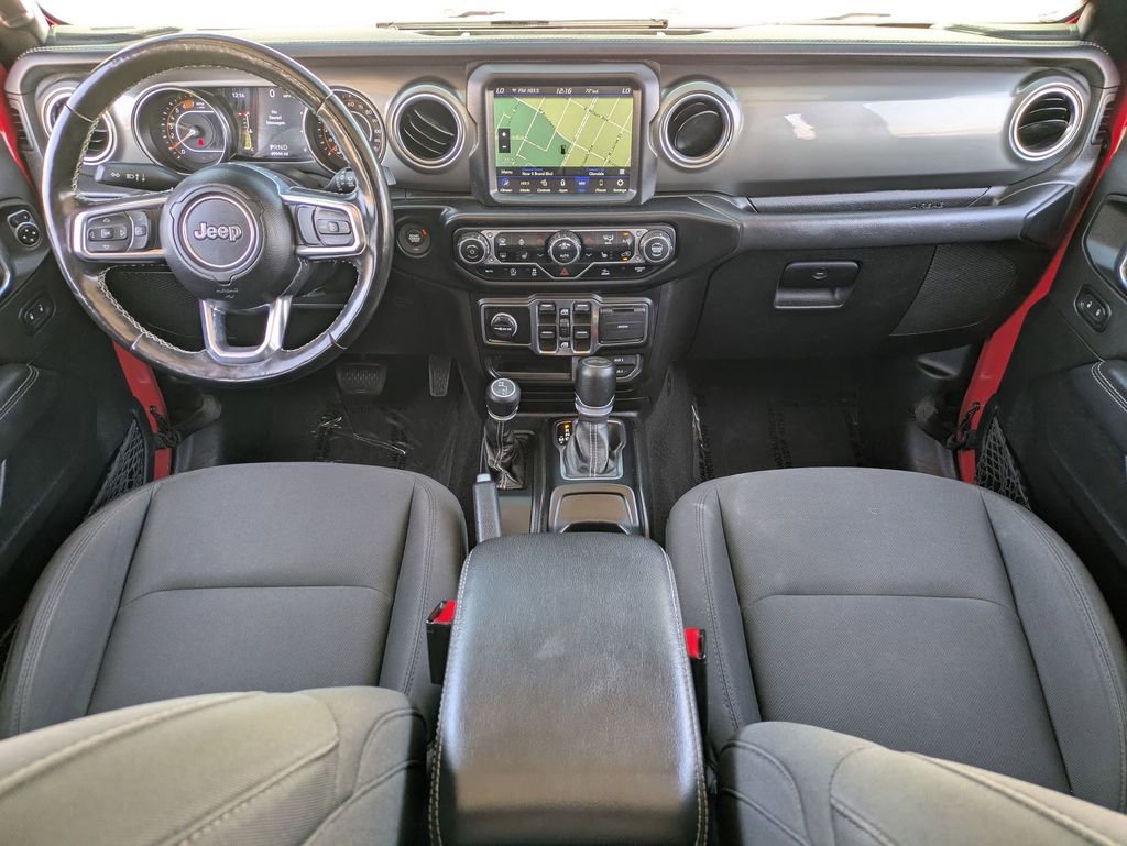 Used 2022 Jeep Wrangler Unlimited Sahara w/ Cold Weather Group AWD/4WD image 25