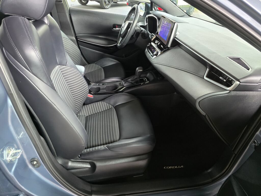 Used 2024 Toyota Corolla XSE FWD image 10