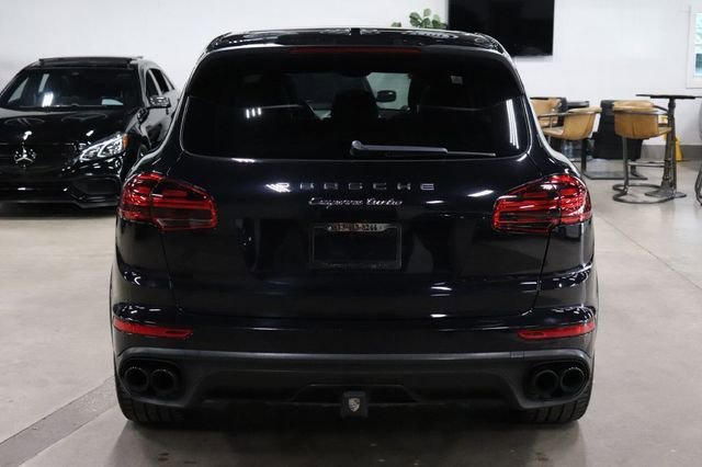 Used 2017 Porsche Cayenne Turbo AWD/4WD image 4