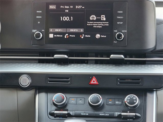 Used 2023 Kia Carnival LX image 28