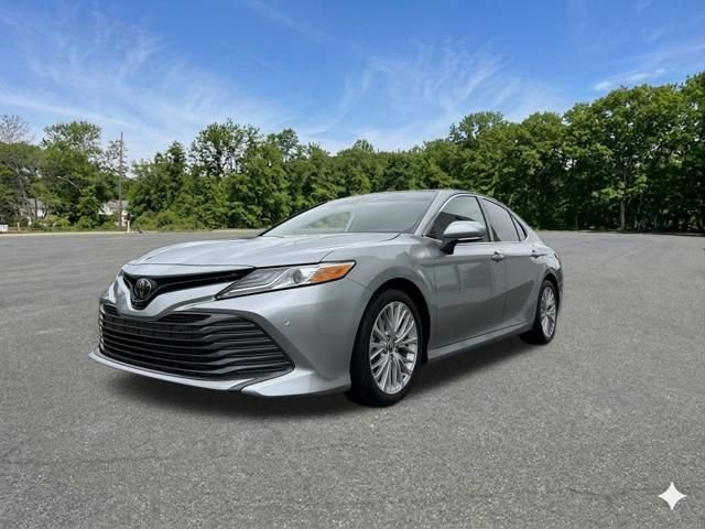 Used 2019 Toyota Camry XLE w/ Driver Assist Package FWD image 4