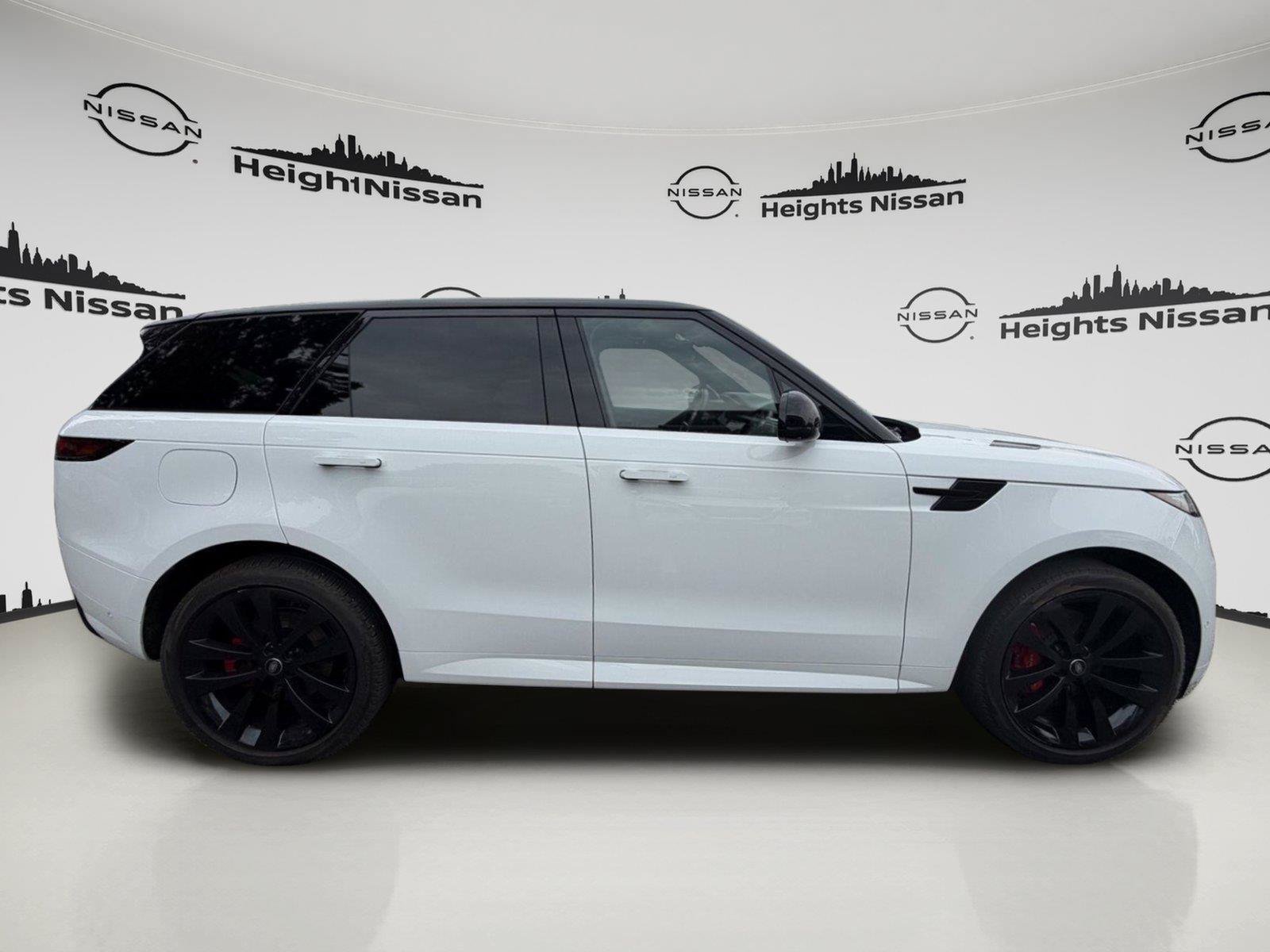 Used 2024 Land Rover Range Rover Sport Dynamic SE AWD/4WD image 6