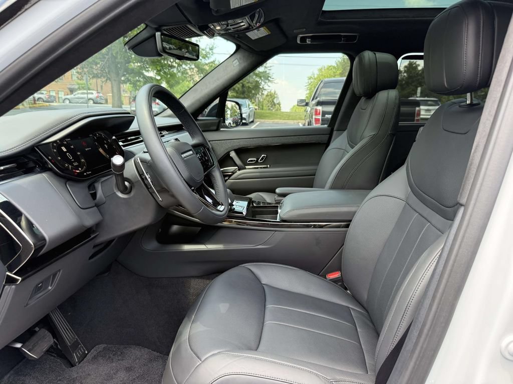 Used 2025 Land Rover Range Rover Sport Autobiography AWD/4WD image 13