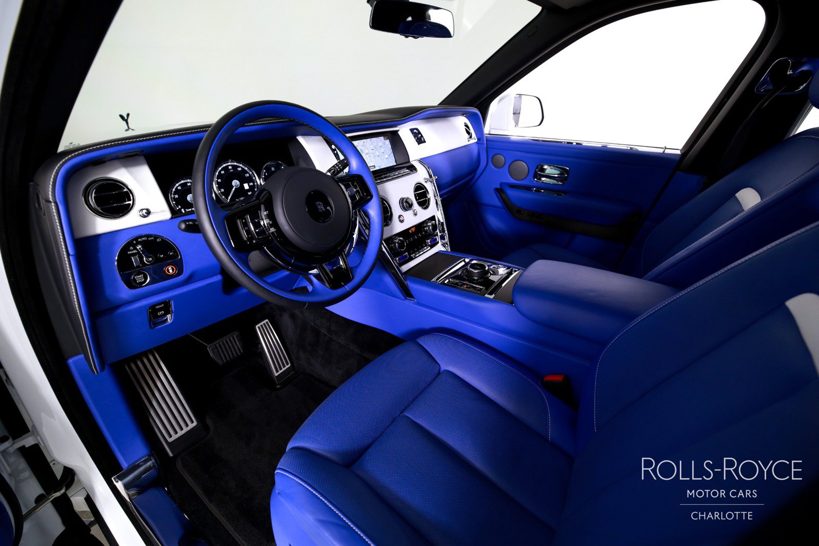 Used 2024 Rolls-Royce Cullinan AWD/4WD image 4