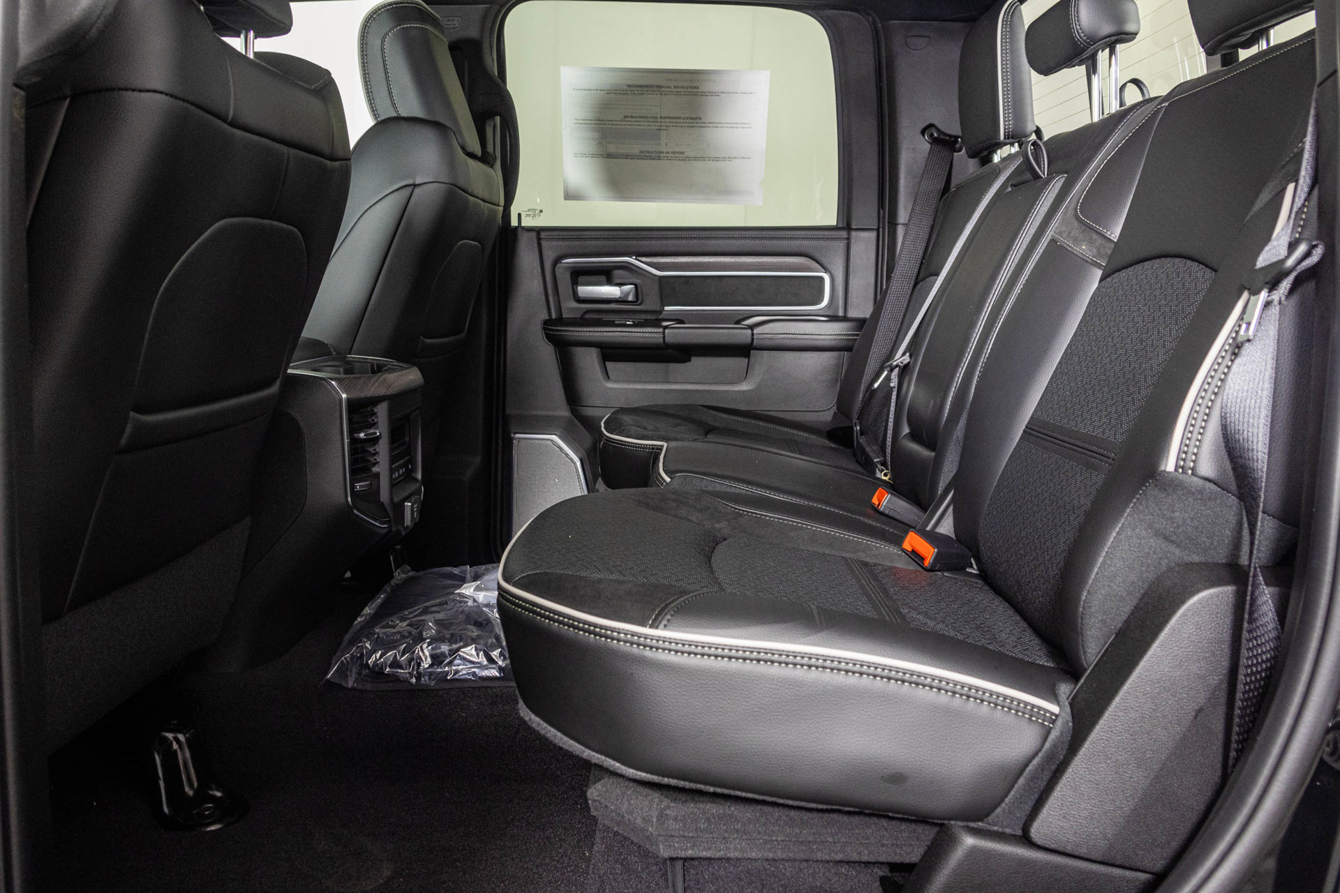 New 2026 RAM 3500 Laramie AWD/4WD image 44