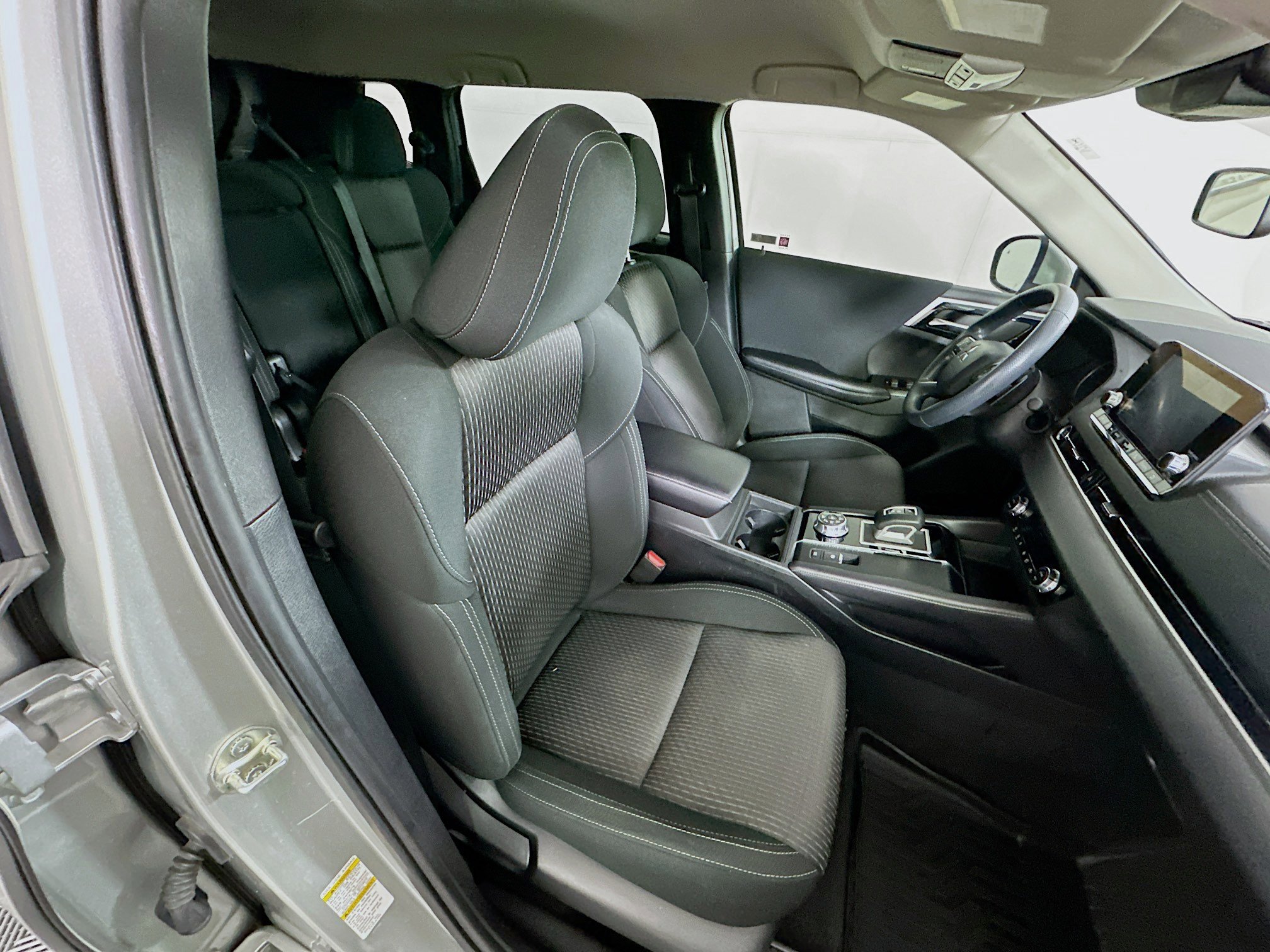 Used 2022 Mitsubishi Outlander ES image 29