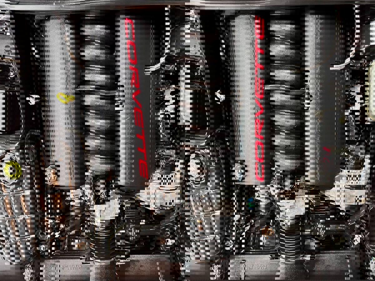 Used 2000 Chevrolet Corvette Coupe w/ Memory Pkg image 26