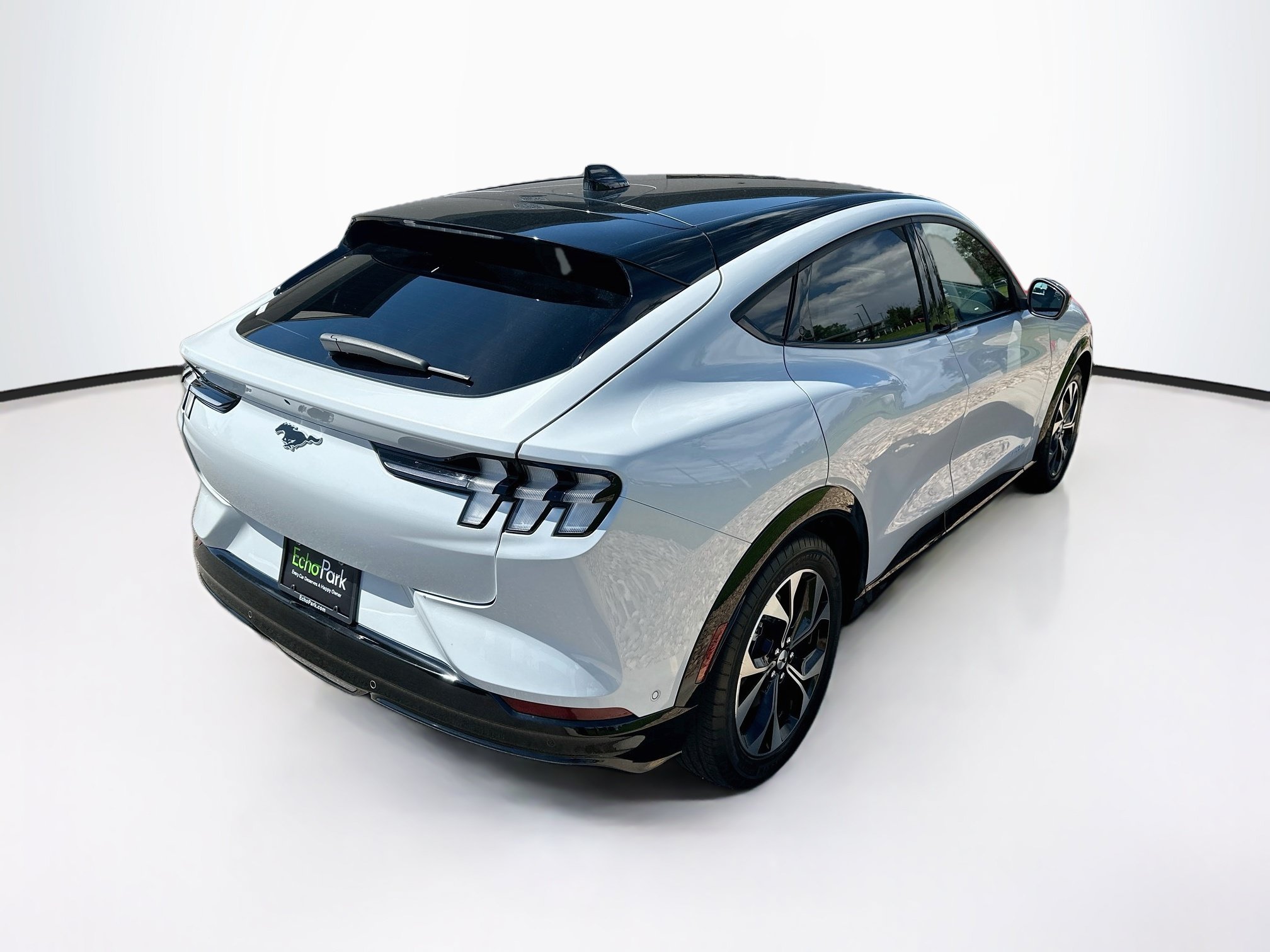 Used 2023 Ford Mustang Mach-E Premium AWD/4WD image 9