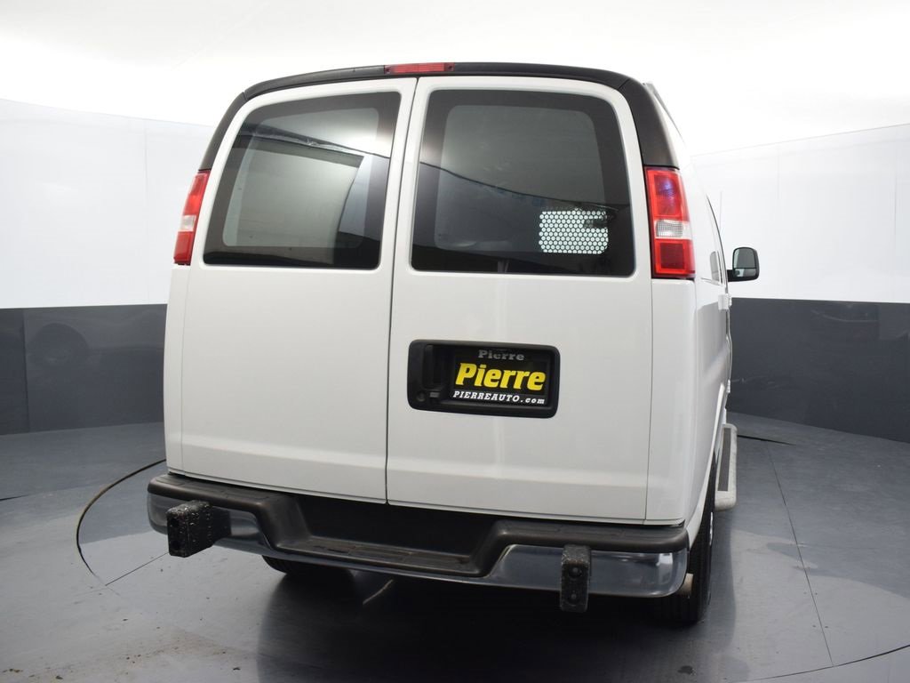 Used 2023 Chevrolet Express 2500 w/ Driver Convenience Package image 18