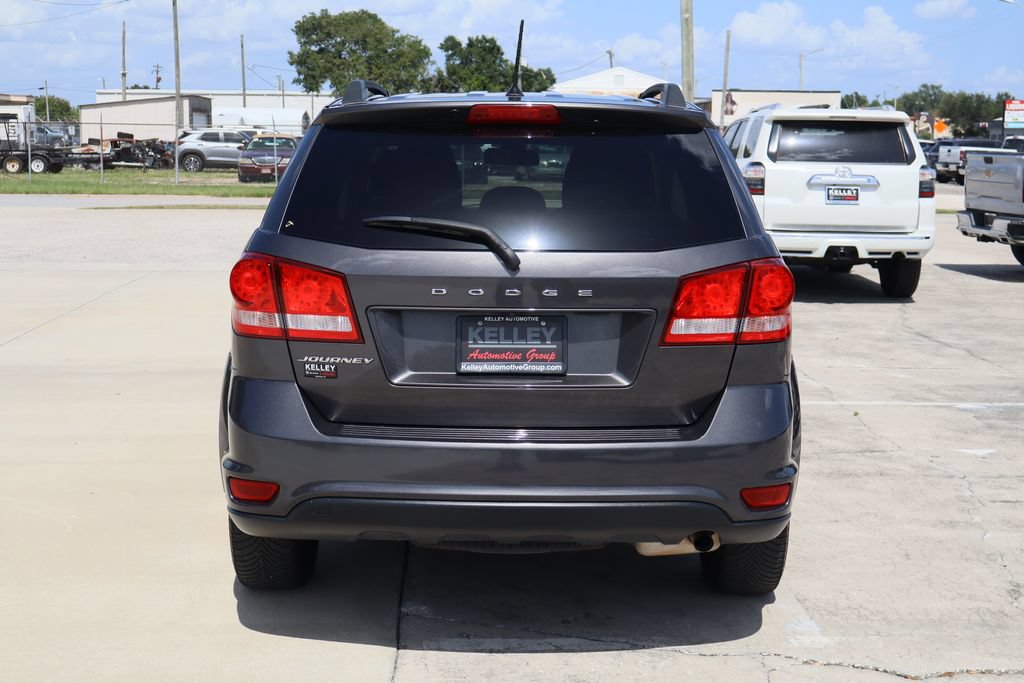 Used 2019 Dodge Journey SE FWD image 8