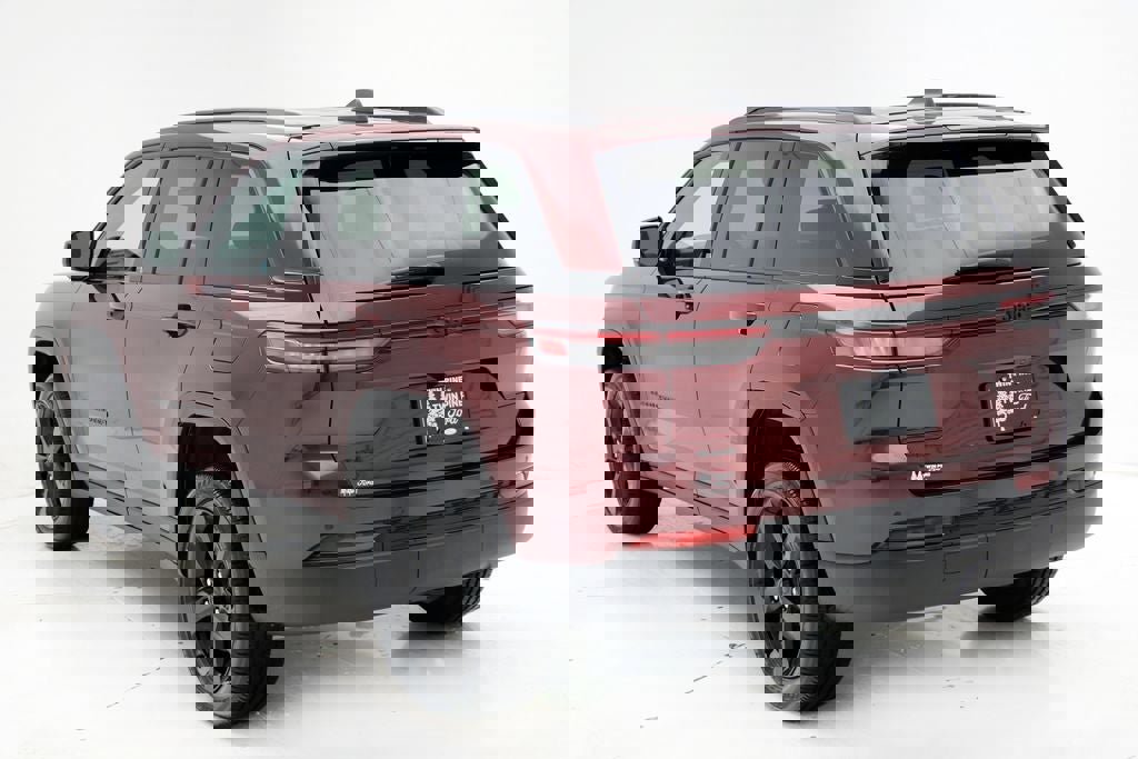 Used 2024 Jeep Grand Cherokee Altitude image 6