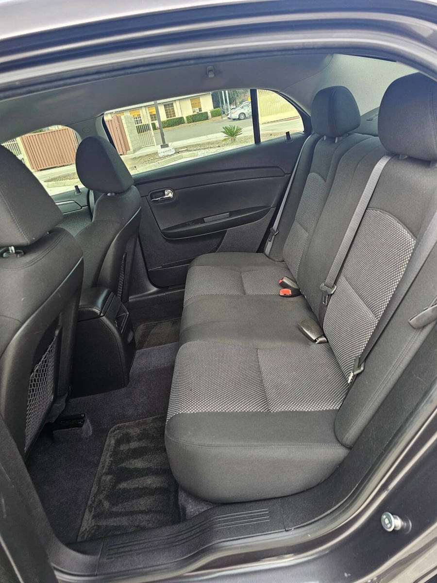Used 2010 Chevrolet Malibu LT w/ Power Convenience Package image 12