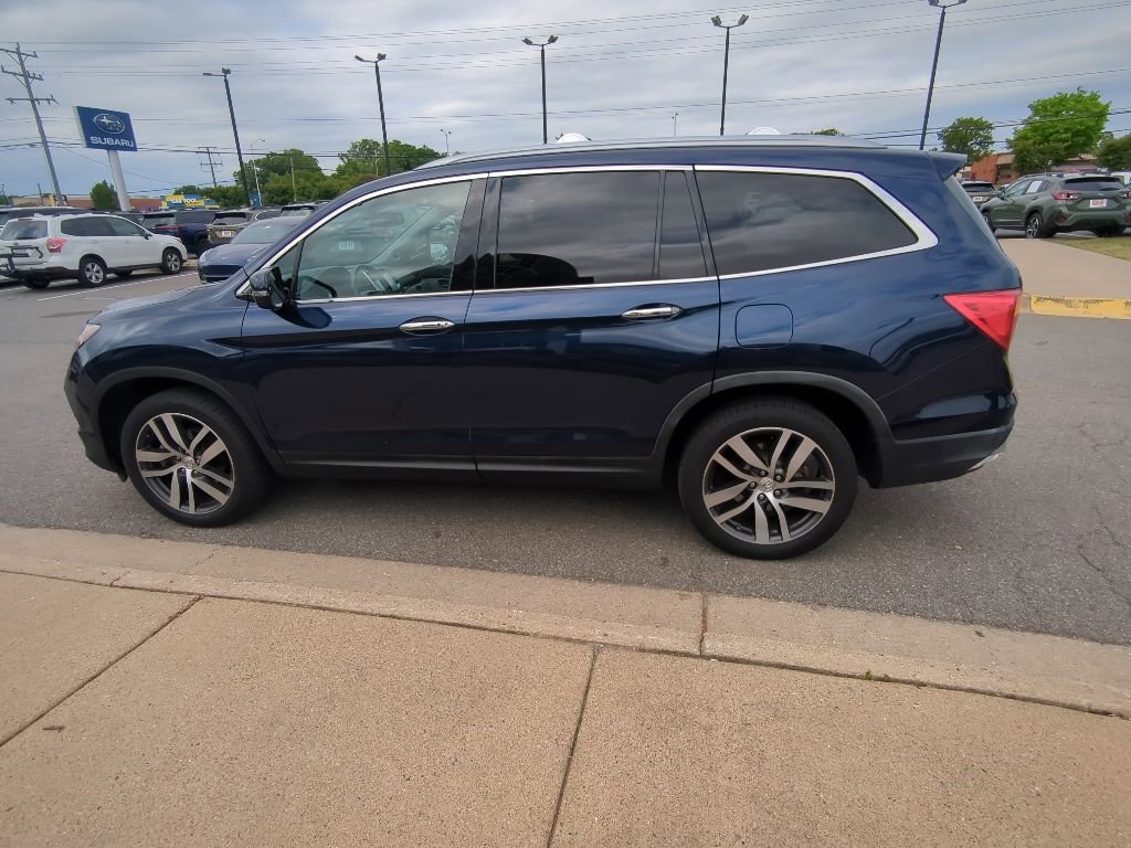 Used 2017 Honda Pilot Elite image 6