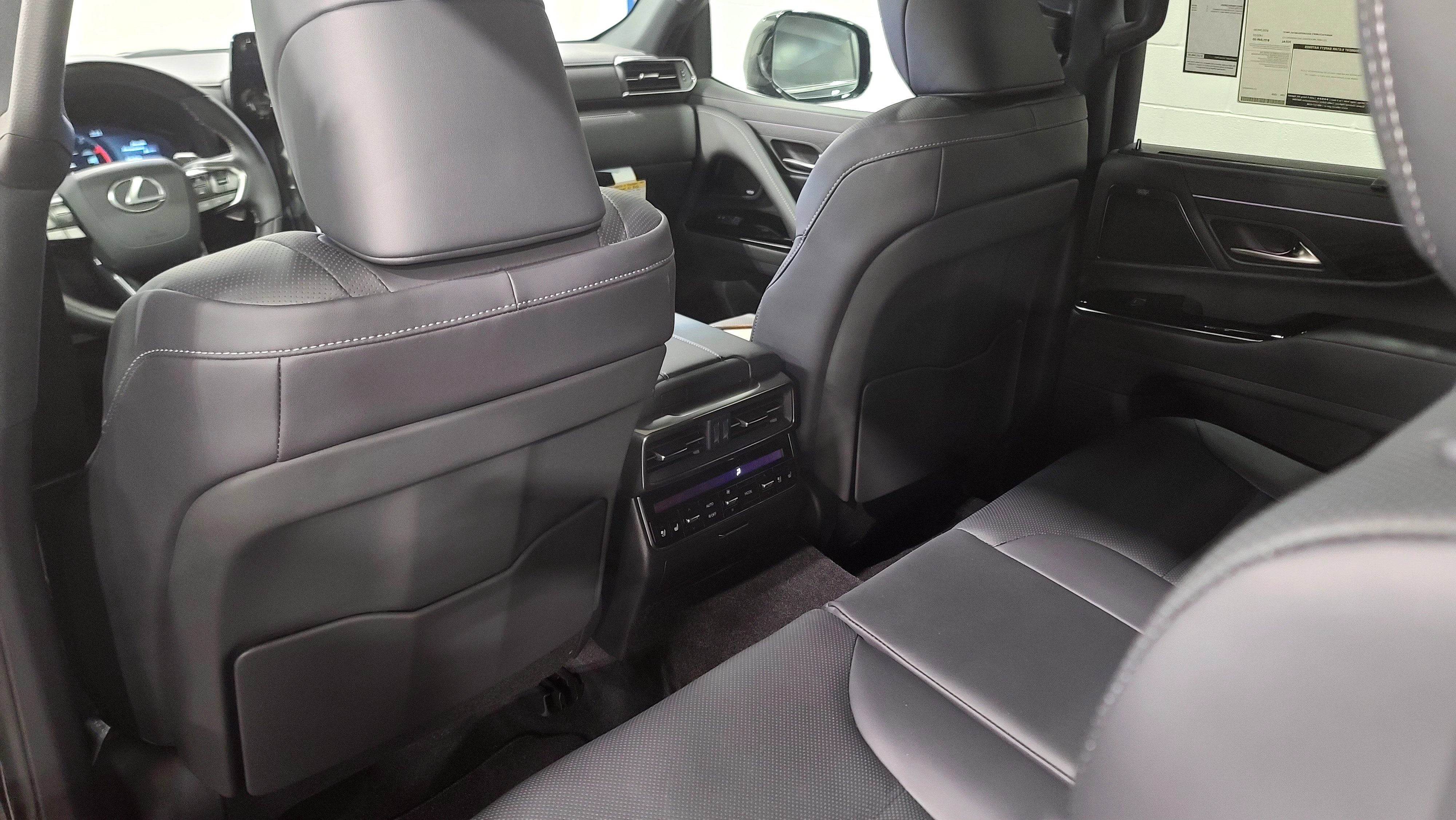 New 2026 Lexus LX 700h Luxury AWD/4WD image 35