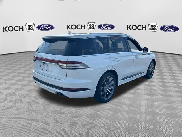 Used 2022 Lincoln Aviator Grand Touring w/ Equipment Group 301A AWD/4WD image 8