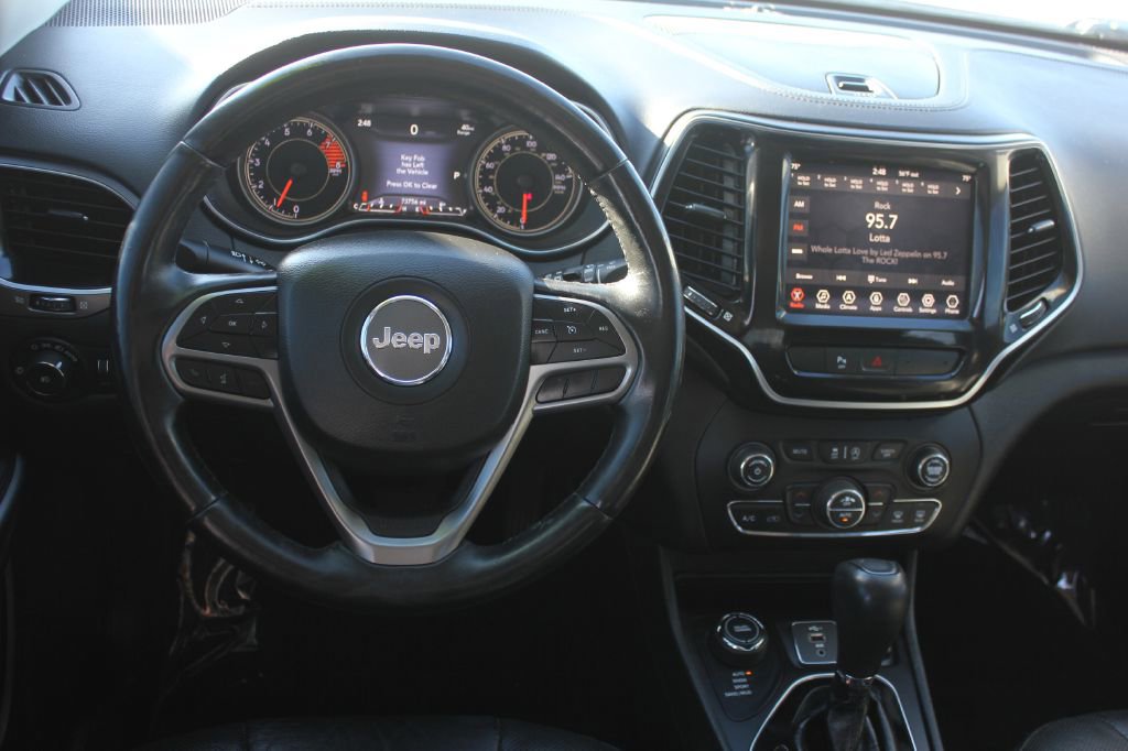 Used 2019 Jeep Cherokee Limited image 10