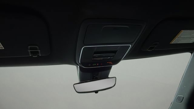 Used 2024 Chevrolet Traverse RS image 24