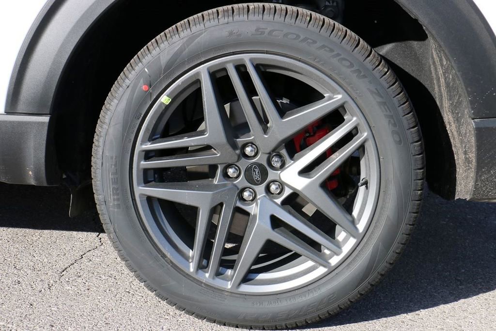 New 2026 Ford Explorer ST-Line w/ ST-Line Street Pack image 8