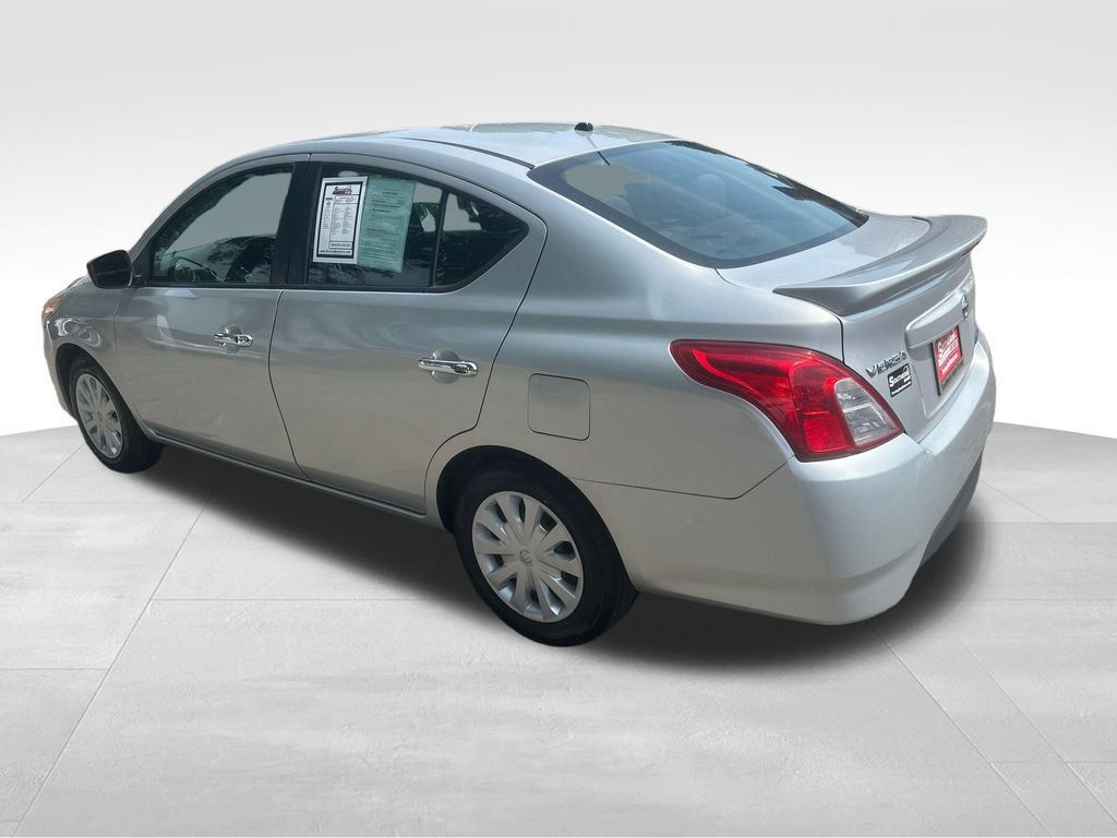 Used 2016 Nissan Versa SV FWD image 16